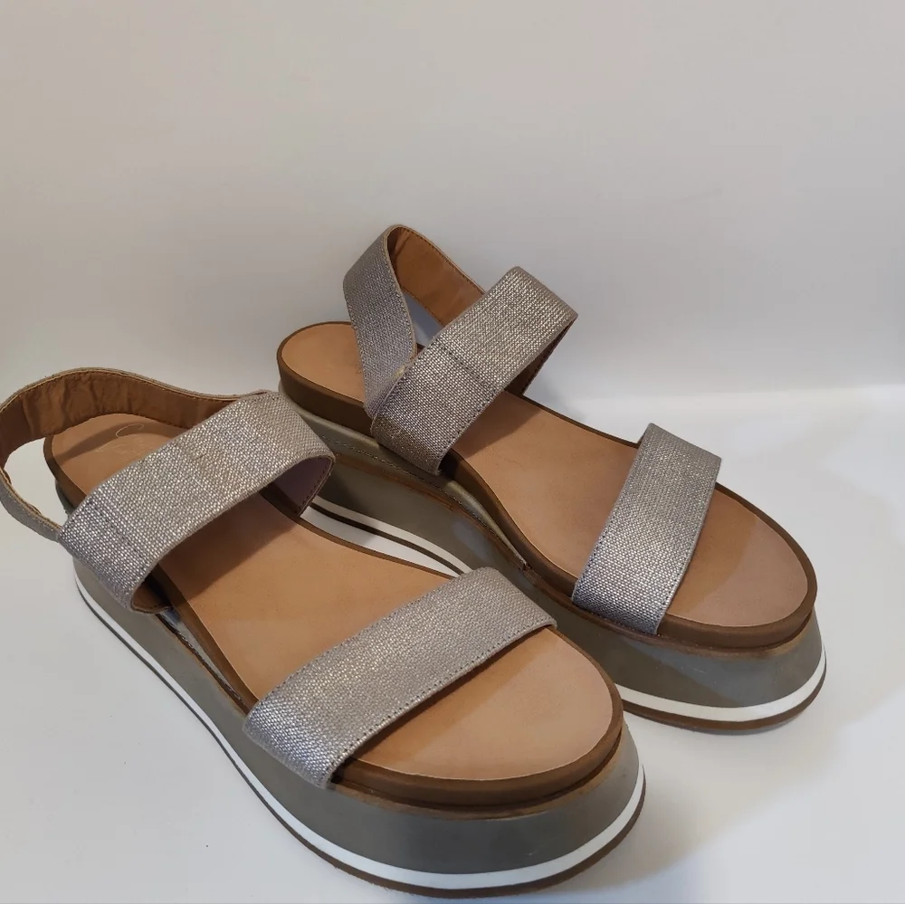Crown Vintage Women's Perrin Platform Chunky Sandal